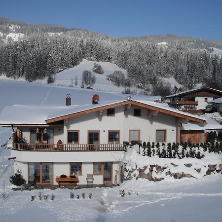 Ferienwohnung Am Lindenweg Brixen im Thale Ngoại thất bức ảnh